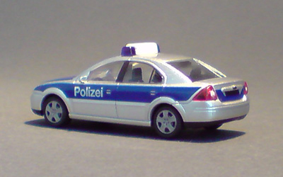 Ford-Mondeo_02-03
