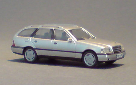 Mercedes-Benz-C-KlasseT_01-01
