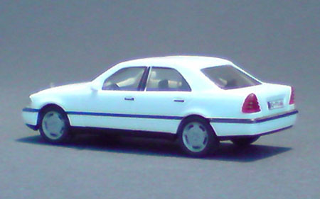Mercedes-Benz-C-Klasse_01-03